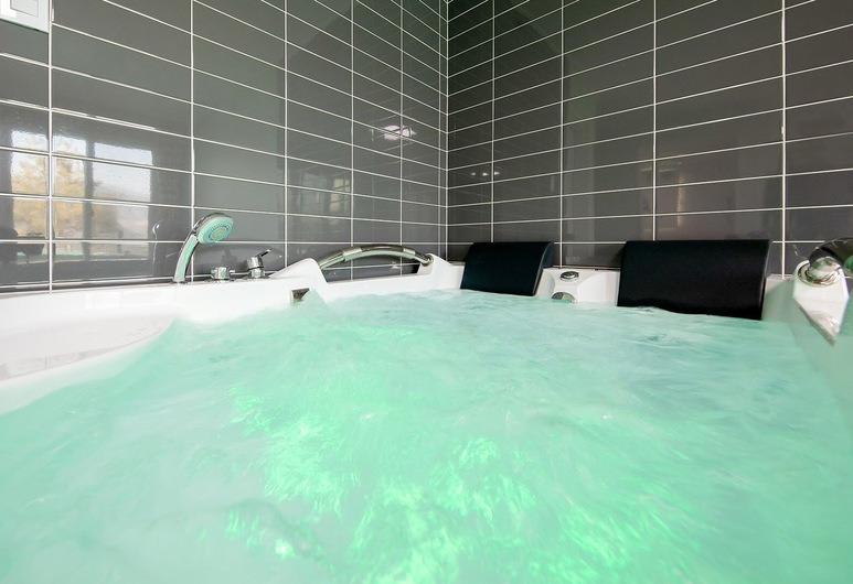 Korea_Gapyeong_My Chu Kids Pool Villa Pension 4.jpg