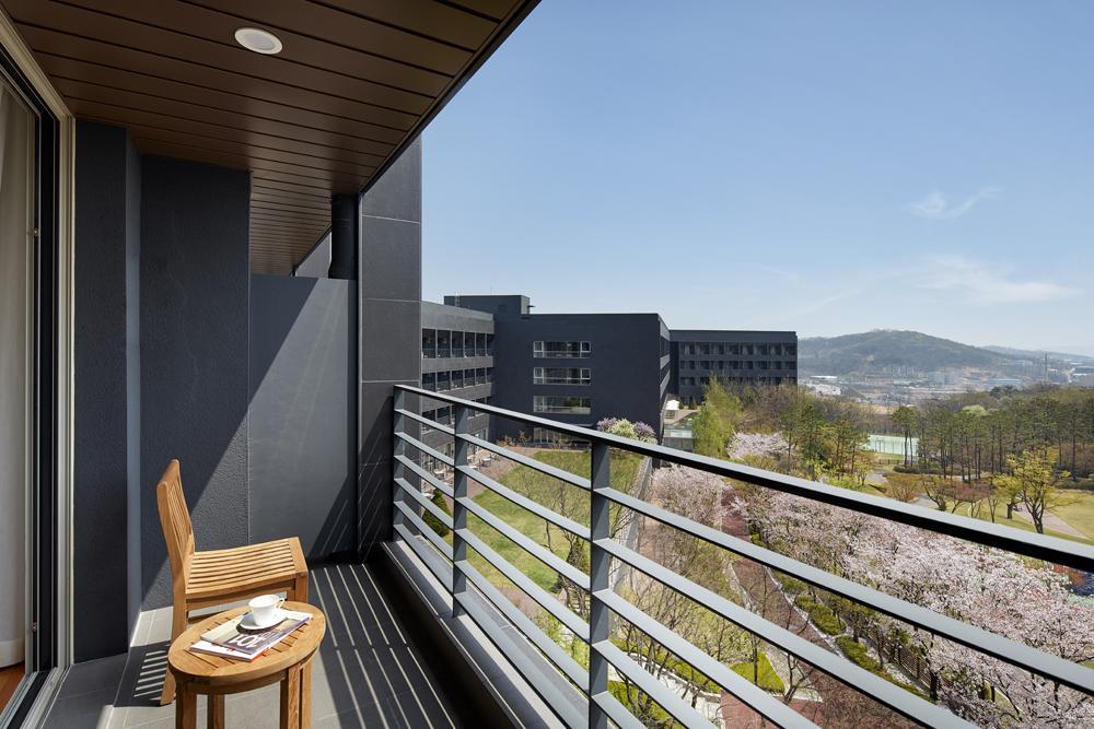 Gyungido_Hwasung_Rolling Hills_Terrace View.jpg