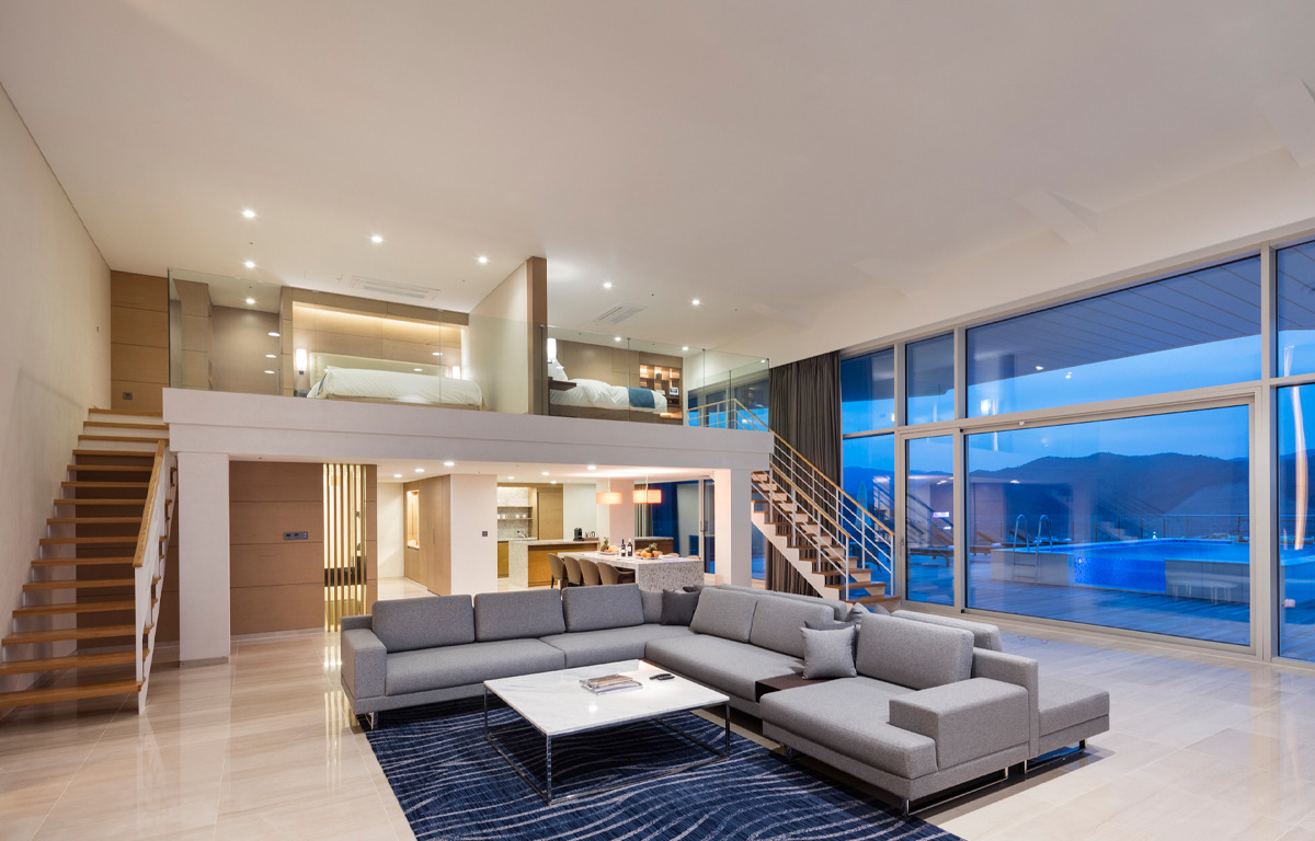 gangnueng_Sun Cruise Resort & Yort_Royal Suiie room_01.jpg