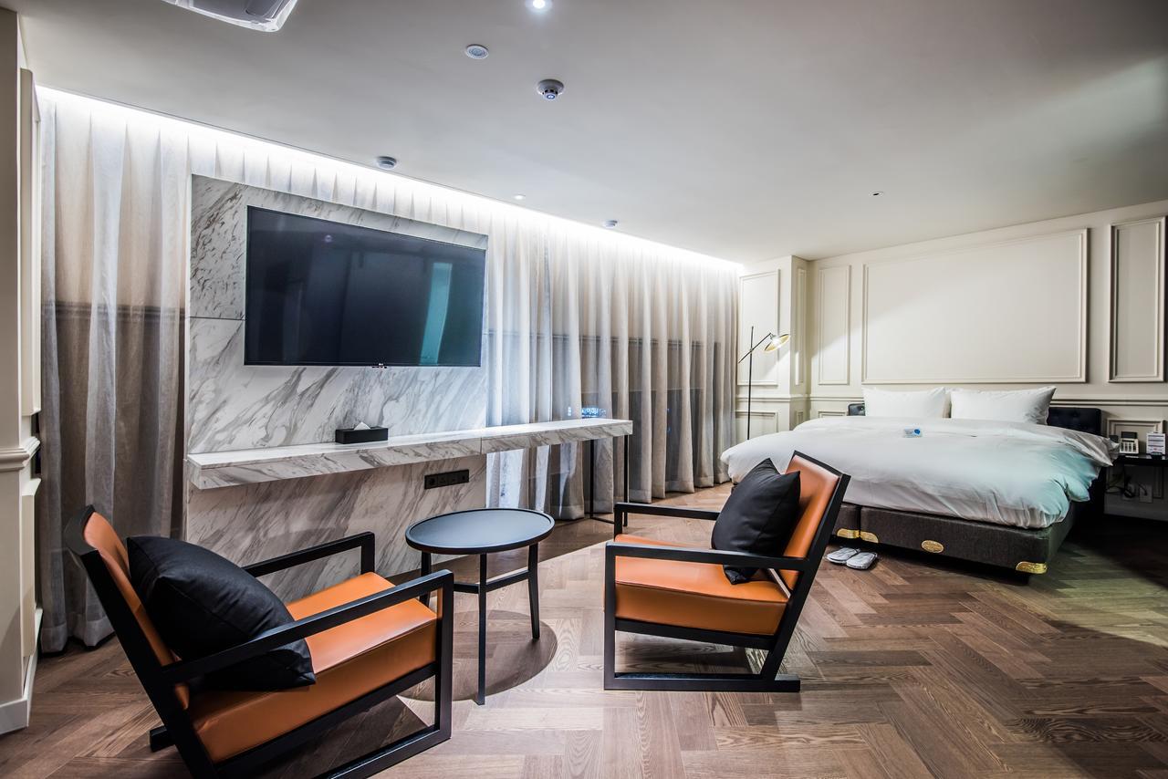 Korea-Daegu-Rivertain Hotel-Travel-Hotels.com-1.jpg