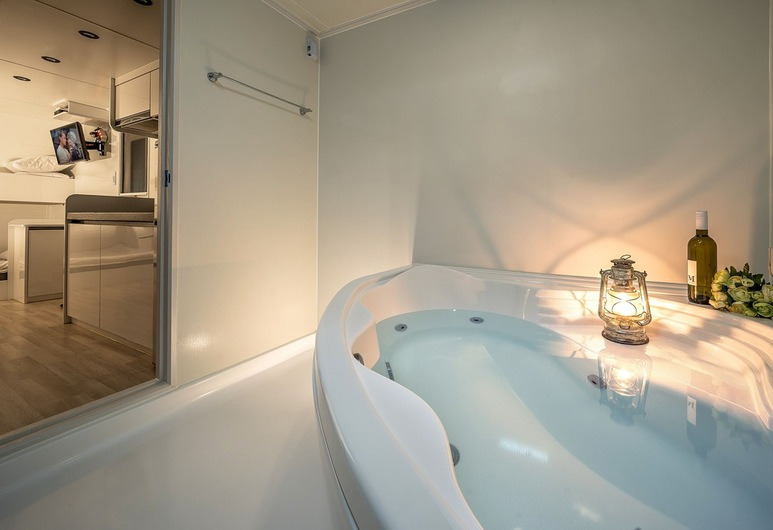 Korea_Gapyeong_Gapyeong Saeyeon Caravan - Glamping 3.jpg