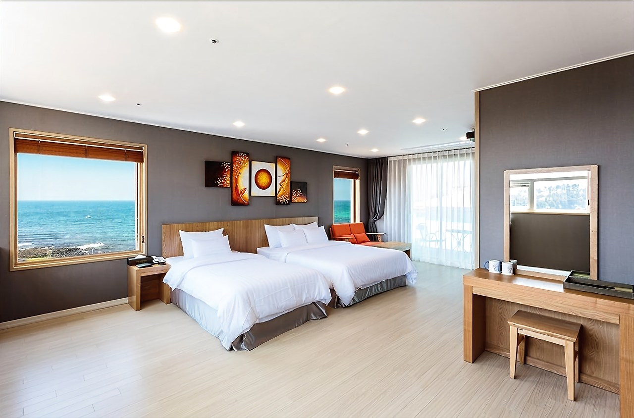 Korea Jeju_Rich Hotel (6).jpg