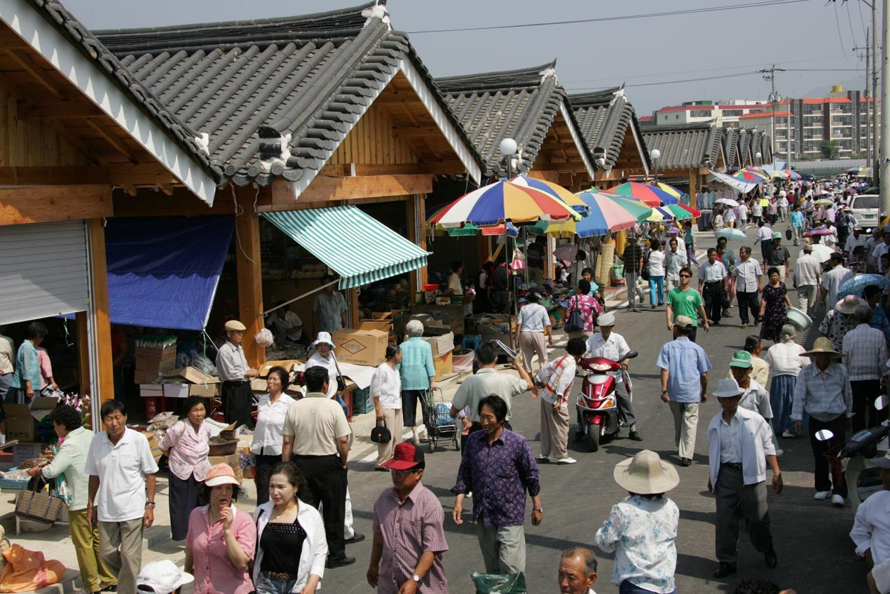 6. Korea_Gurye_a five-day market.jpg