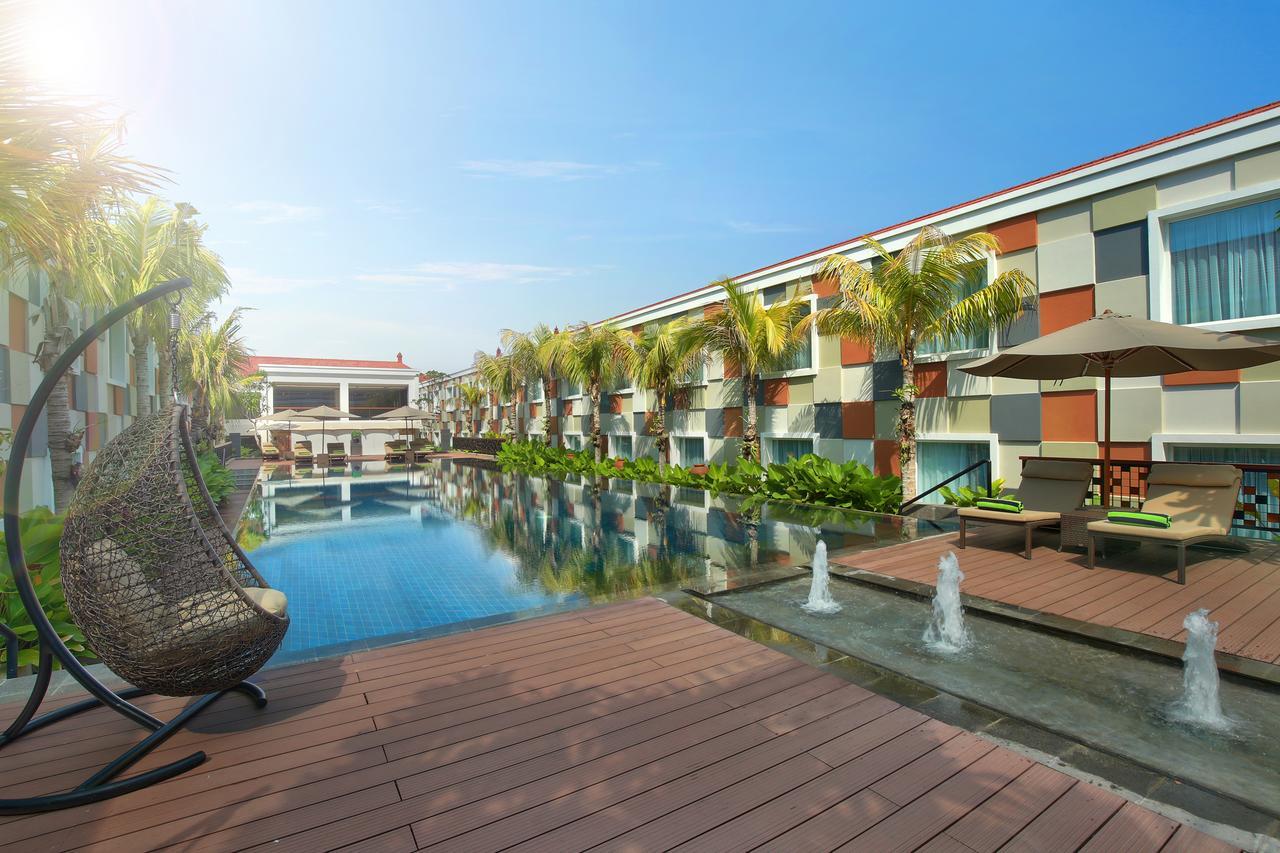 7. Indonesia_Bali_Novotel Bali Ngurah Rai Airport_Pool.jpg