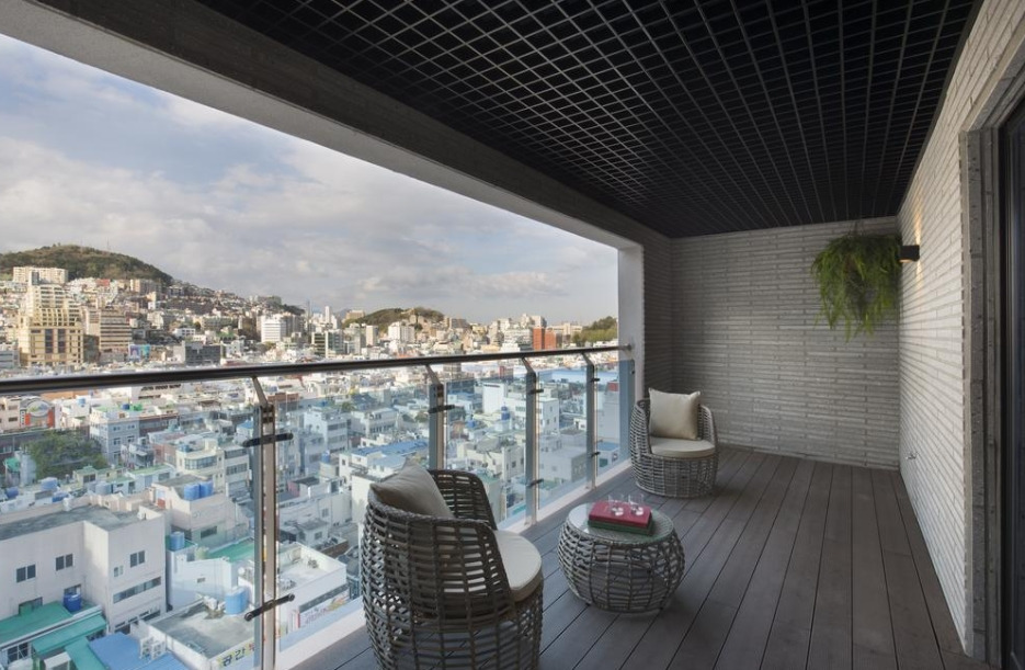 Busan_Hound Nampo6.jpg