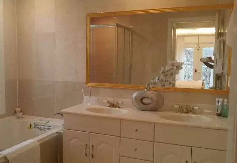 Incheon Airport_Harumi Guesthouse_bath1.jpg