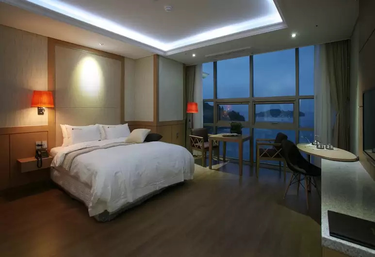 6. Korea_Yeosu_Benikia_Room.jpg