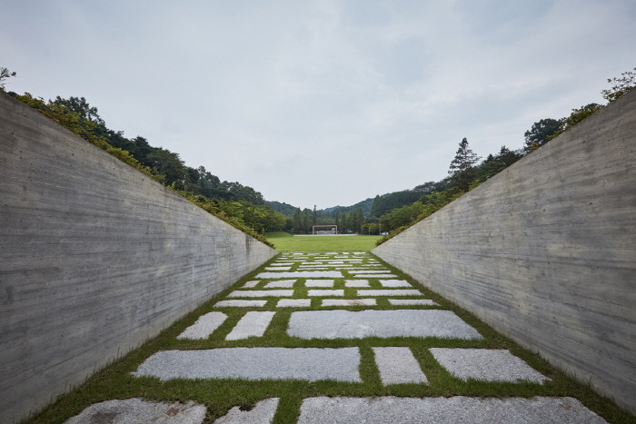 10. Korea_Hwasung_Namyang Motherhood.jpg