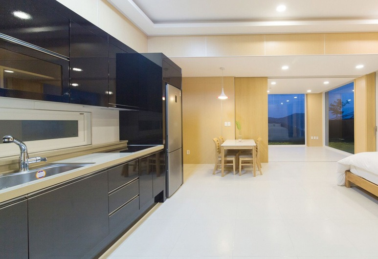 Korea_Taean_The Mare Pool Villa Pension 3.jpg