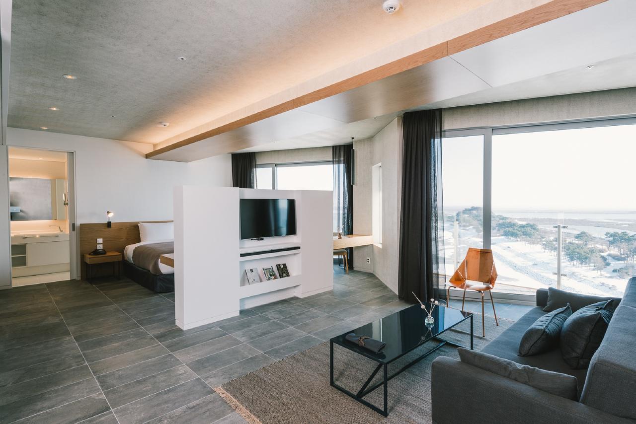 8. Inchen_Nest Hotel_Room.jpg