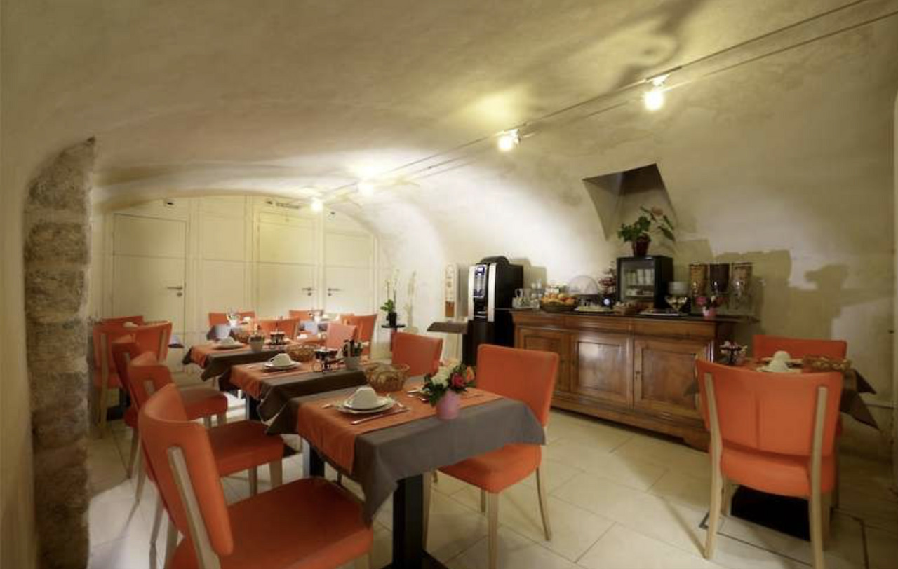 7_paris_Le Relais Saint Charles_restaurant.jpg