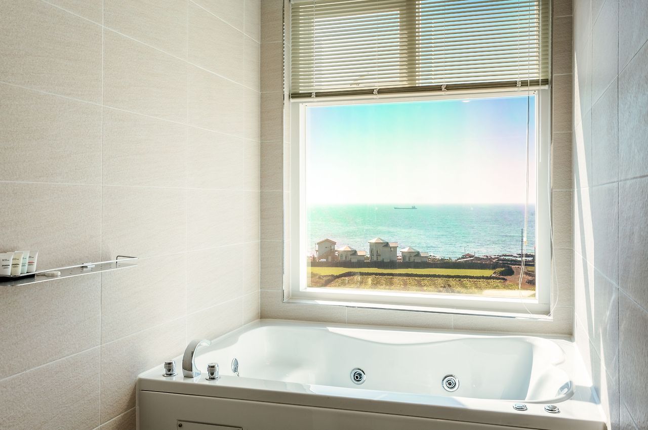 Korea Jeju_Rich Hotel (5).jpg