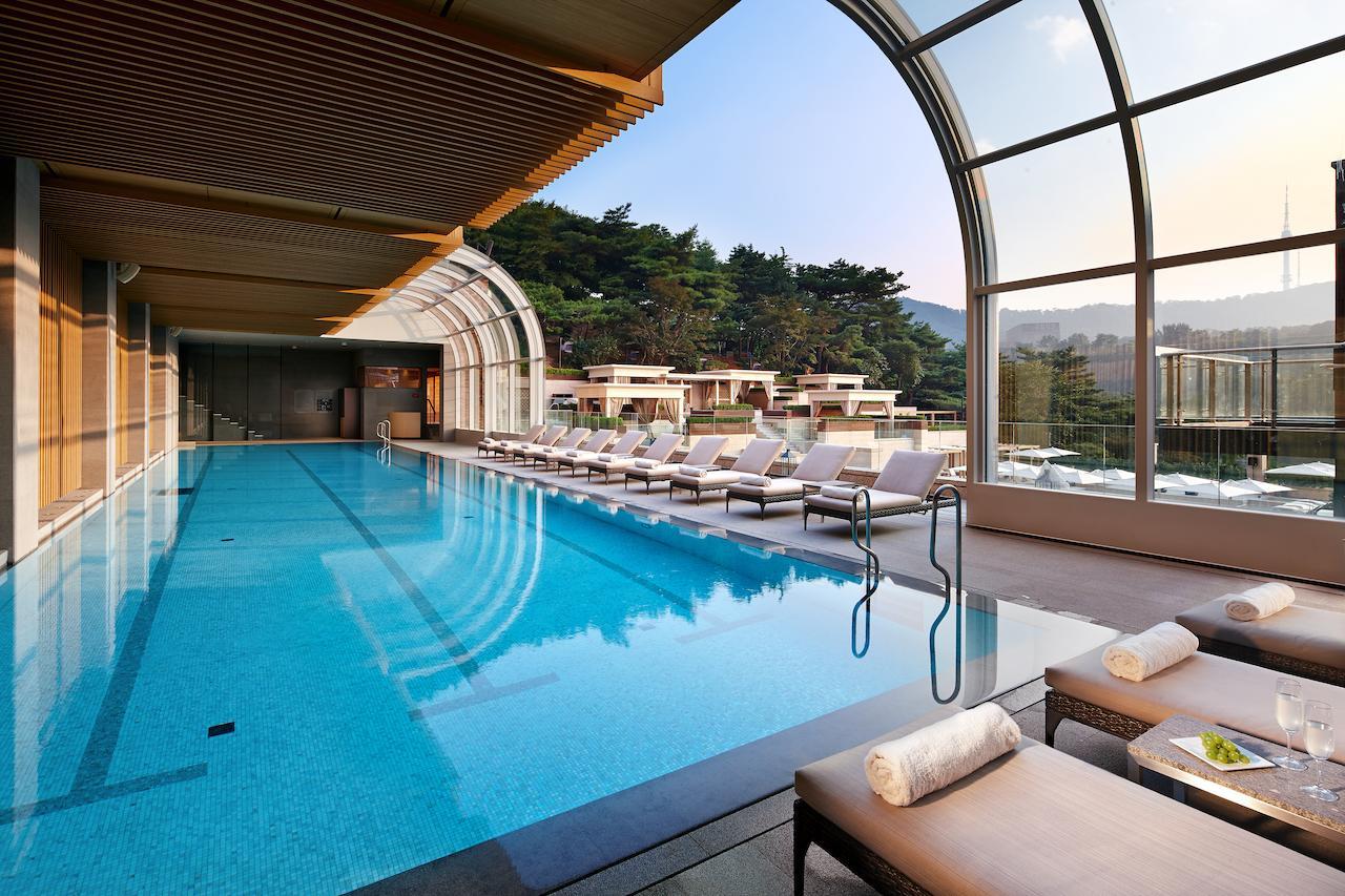3. Seoul_The Shilla_Pool.jpg