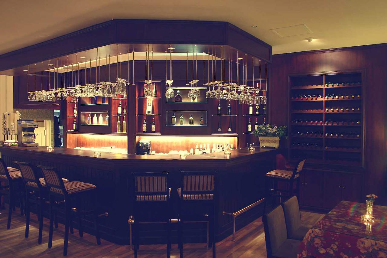 5_gangneung_Hotel NOVEMBER_bar.jpg