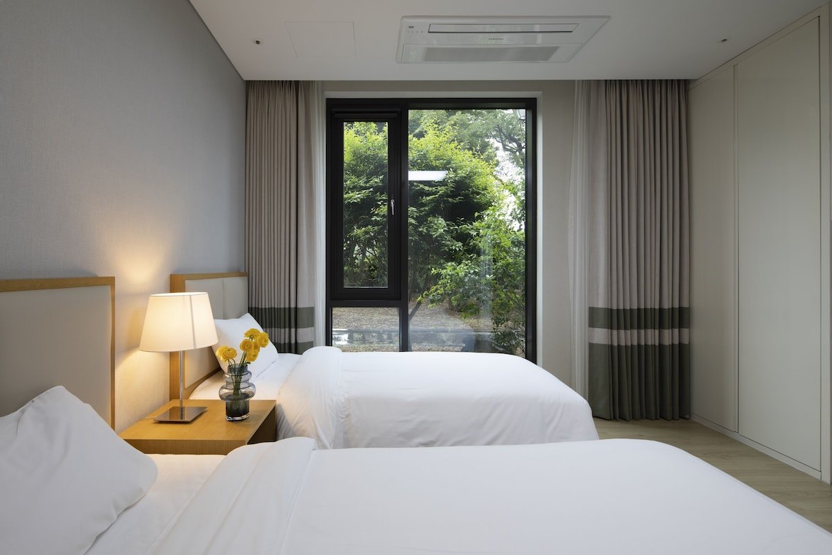 Korea_Velum_Resort_Jeju_Hotelscom (1).jpg