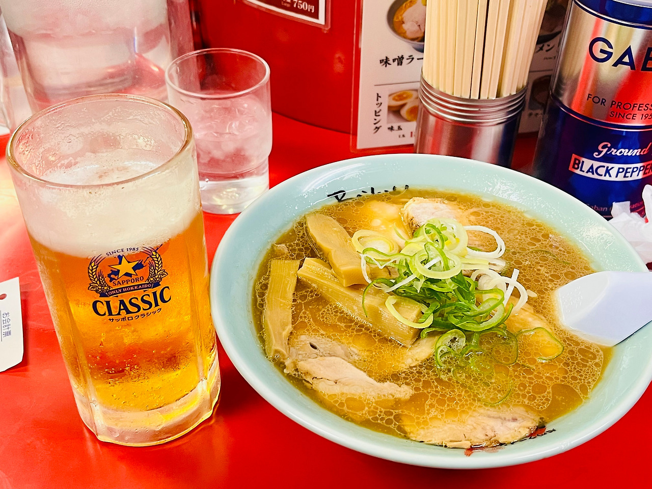 14 펭귄워크와 소유라멘의 도시 (3).jpg