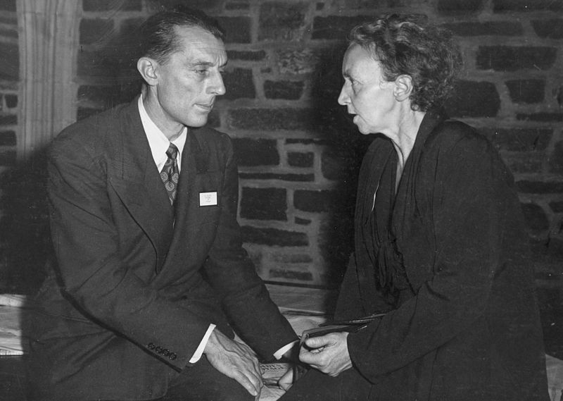 800px-Frederic_and_Irene_Joliot-Curie.jpg