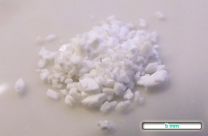 Saccharin-Na_substance_photo.jpg