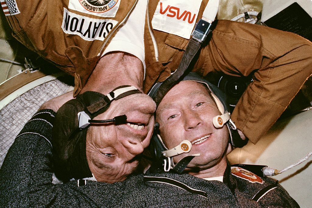 Deke_Slayton_and_Aleksey_Leonov.jpg