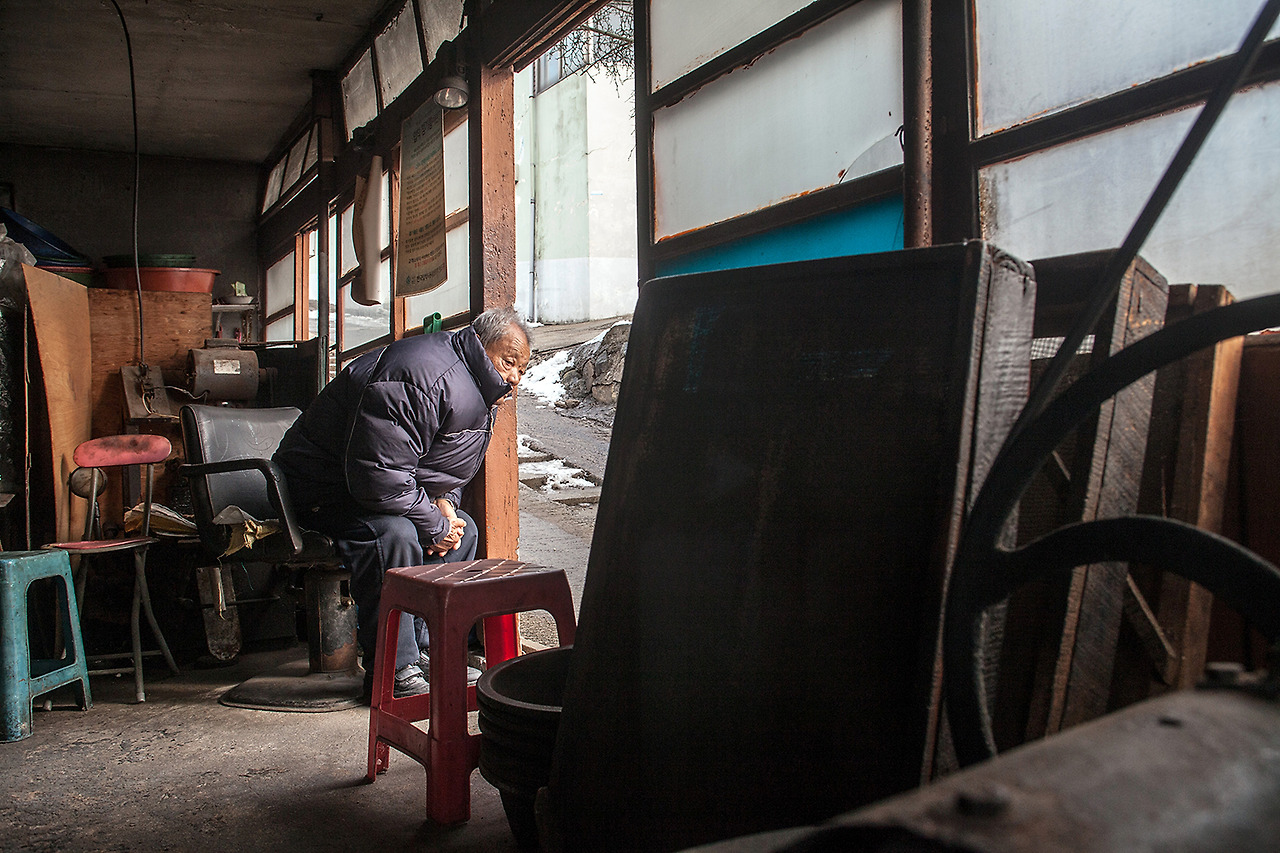 IMG_8679 희망참기름 주인 할아버지.jpg