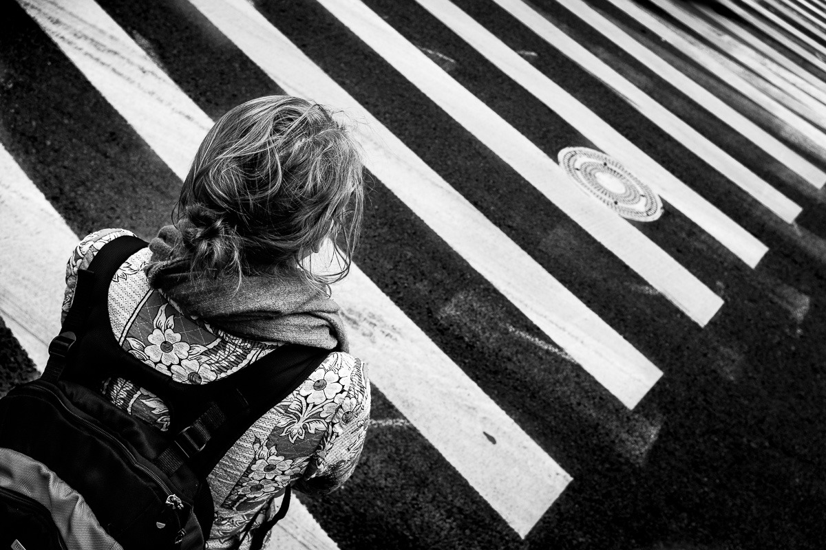 dutch-angle-street-black-white-pierre-pichot-photography.jpg