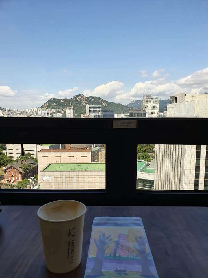 라이크디즈 5.jpg