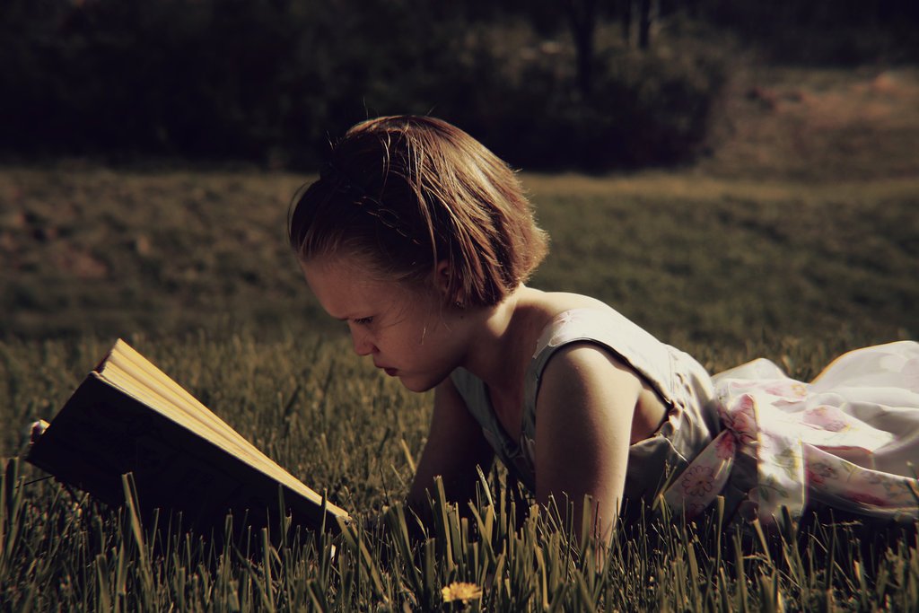 reading_by_photoartbyshannon-d6449i9.jpg