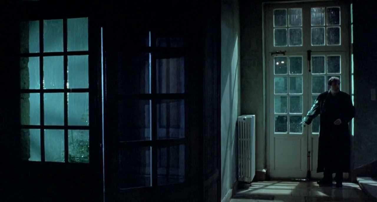 Three Colors Blue (1993) BRRip 720p KrazyKarvs.mkv_001437258.jpg