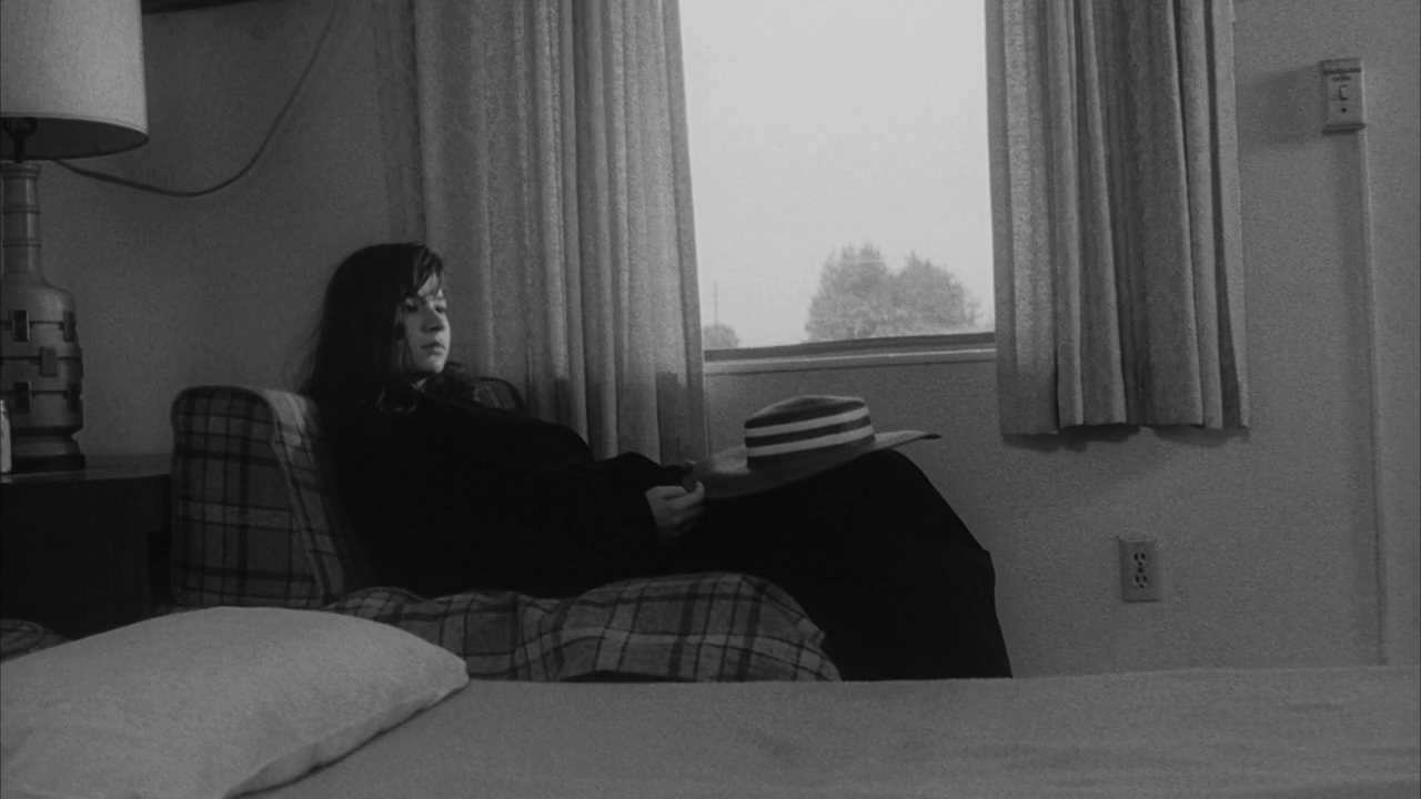 천국보다낯선 3.jpg