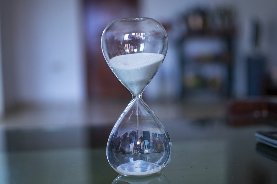 hourglass-5053101_960_720.jpg
