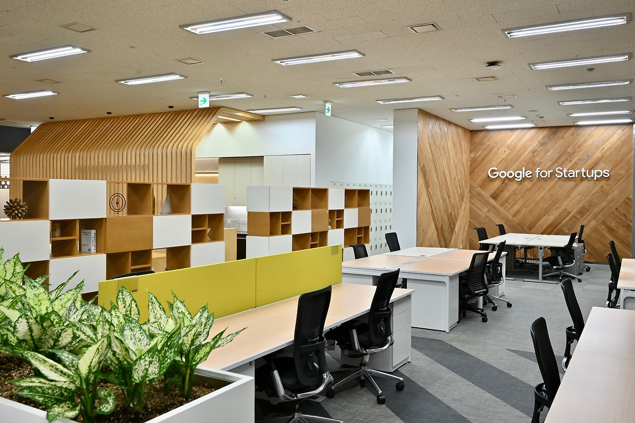 사진자료-3-구글-스타트업-캠퍼스-서울의-내부-이미지.jpg