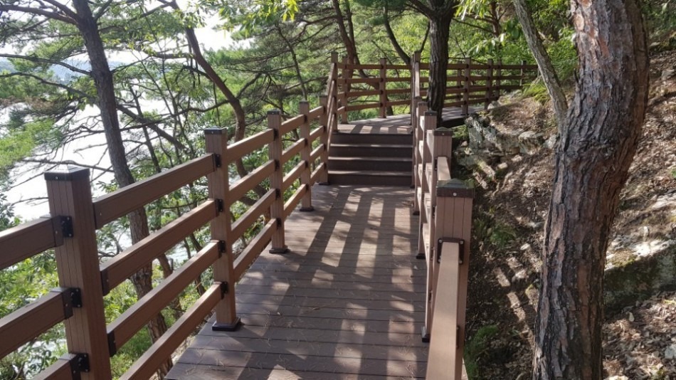 유웰합성목재데크 (4).jpg