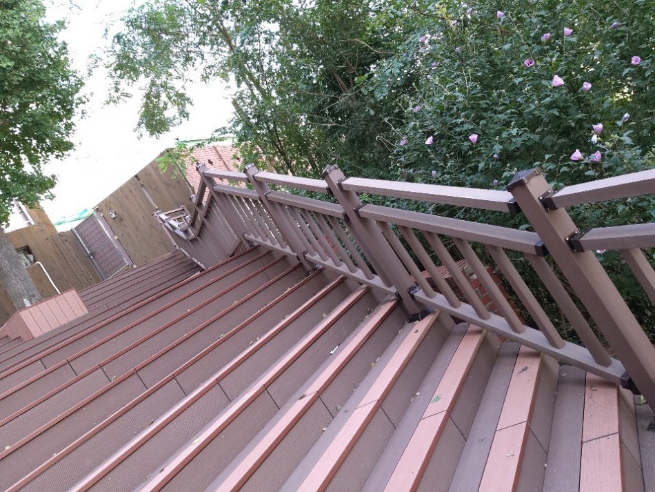 유웰합성목재데크 (5).jpg