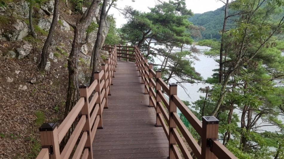 유웰합성목재데크 (7).jpg