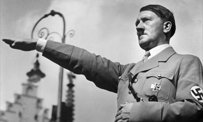 아돌프 히틀러.jpg