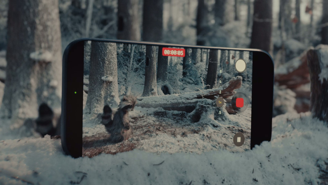 Apple Holiday  A Critter Carol  Shot on iPhone 17 Pro.mp4_20251222_182406.211.jpg