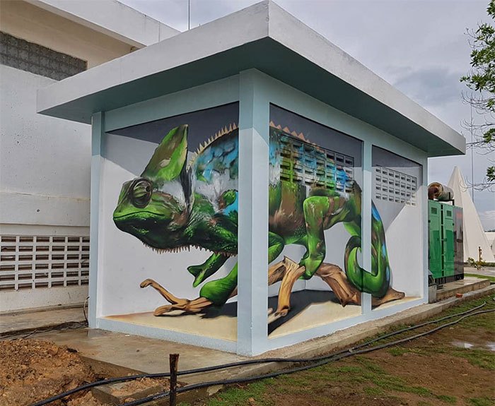 odeith-jaw-dropping-3d-street-art-chameleon.jpg