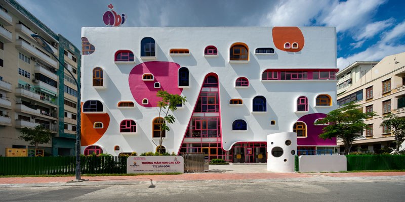 colorful-facade-building-architecture-kindergarten-150719-1155-01.jpg