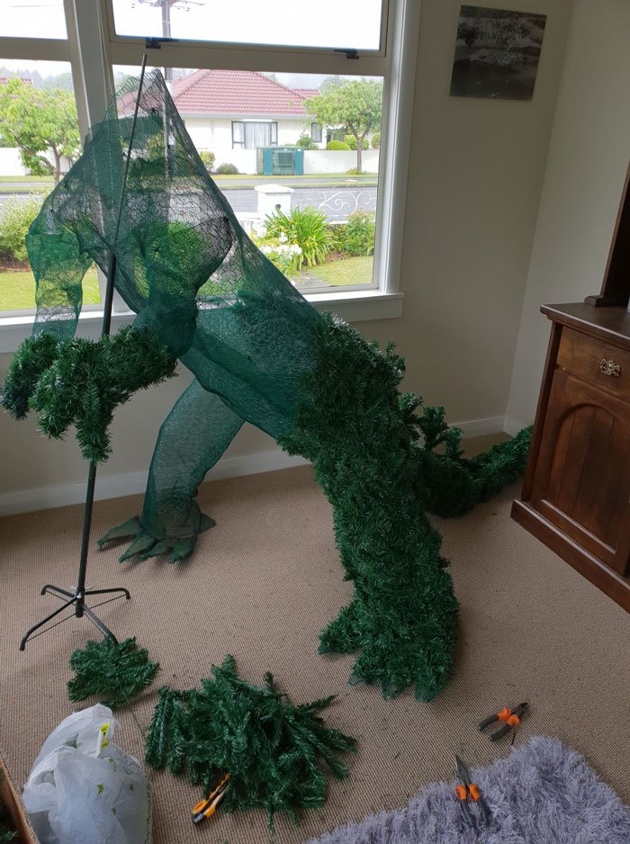 christmas-tree-godzilla-treezilla-2-5de90e2114460__700.jpg
