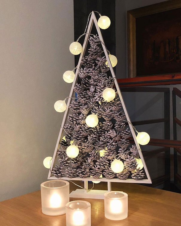 diy-christmas-tree-ideas-45-5c1264f1604d2__605.jpg