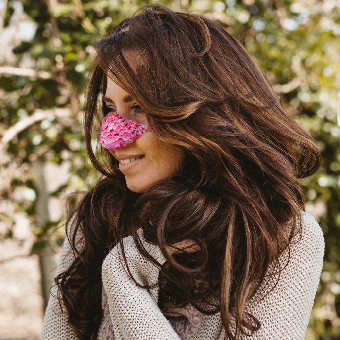 nose-warmers-for-always-cold-people-5bc5d44ca9286__700.jpg