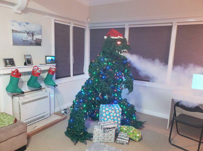 christmas-tree-godzilla-treezilla-5-5de90e28caa9d__700.jpg