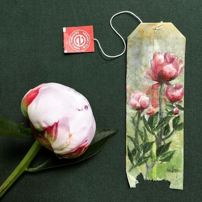 Artist-makes-incredible-mini-paintings-in-tea-bags-and-the-result-is-a-big-work-of-art-5a65b77a890db__700.jpg