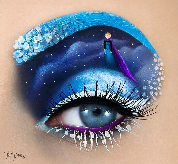 Makeup-artist-uses-her-eyes-as-a-canvas-creating-stunning-art-New-Pics-5fbe2b3e4f18d__700.jpg