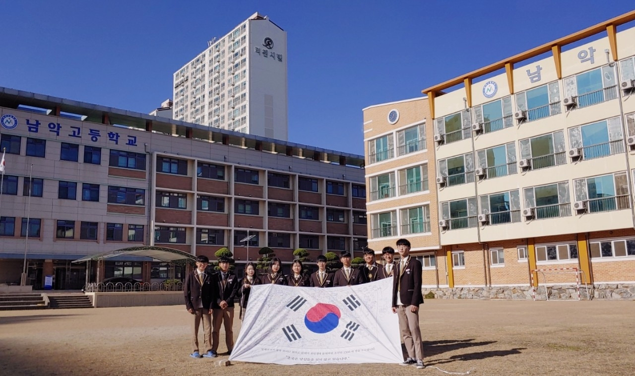 전라남도교육청 무안군 남악고등학교 남악평화나비 중국 하이난 섬 일제강제동원 피해지 천인갱 방문- (1).jpg