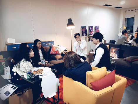 43p(1) ud alumni community.jpg