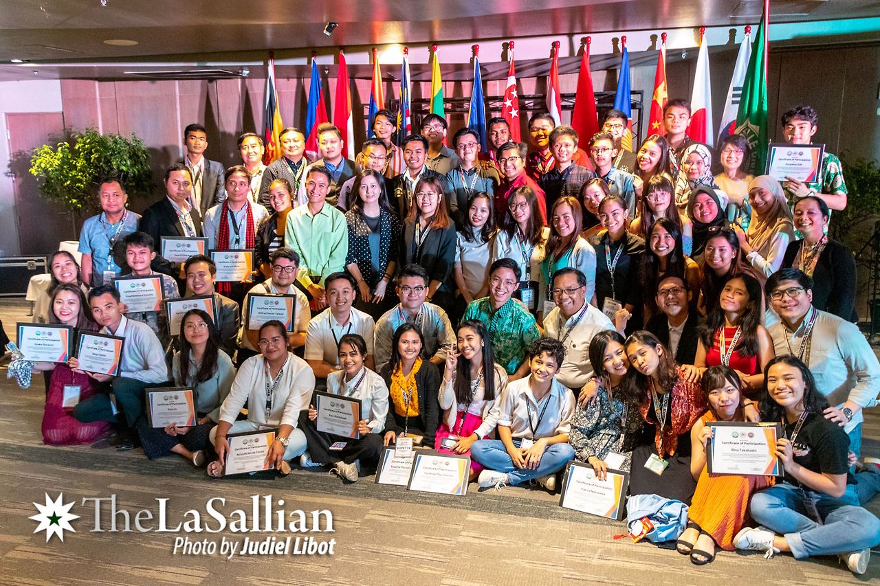 수료증 단체사진.jpg