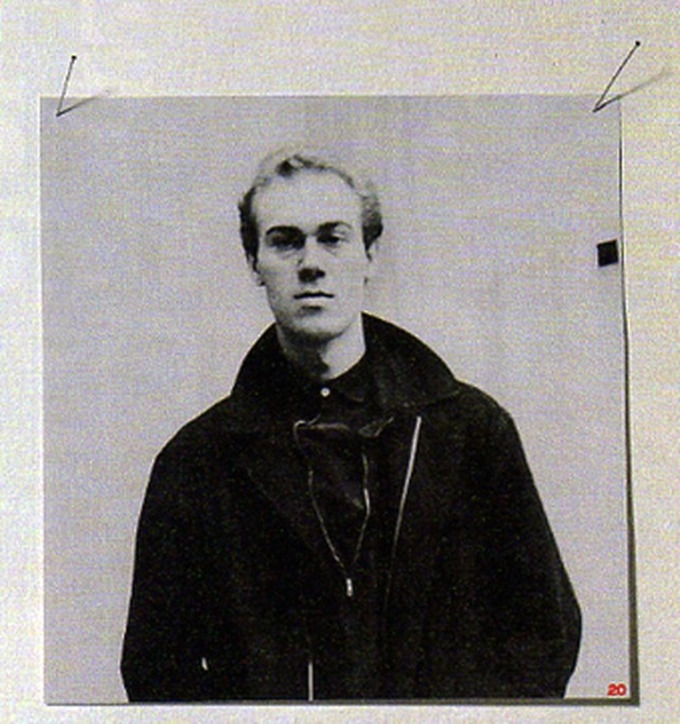 패션엔 기사 마틴마르지엘라 얼굴 사진.jpg