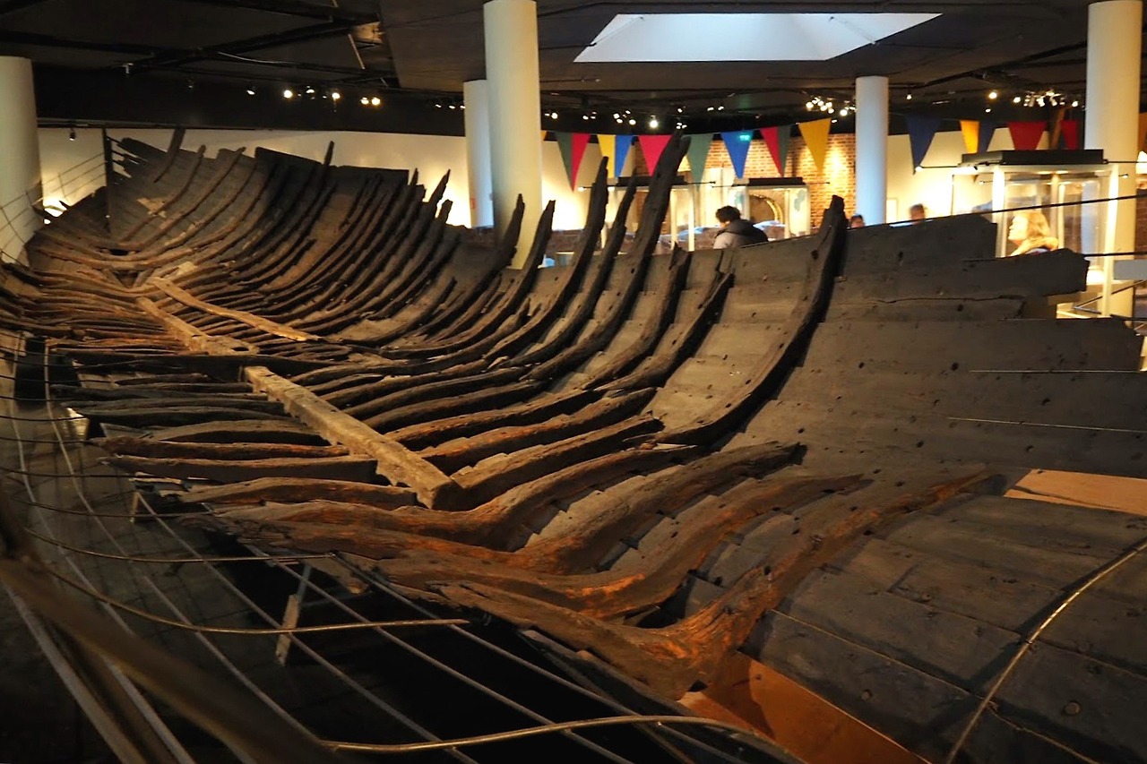 중세시대스톡홀름박물관_바이킹쉽001.jpg