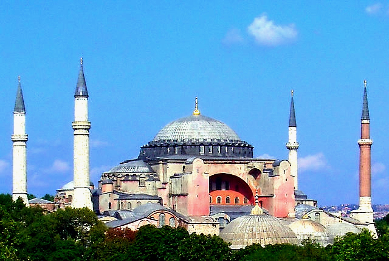 08-04_Exterior-view-of-the-Hagia-Sophia.jpg
